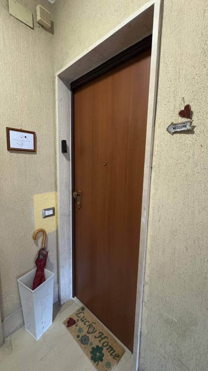 Lili'S House Hotel Рим Екстериор снимка